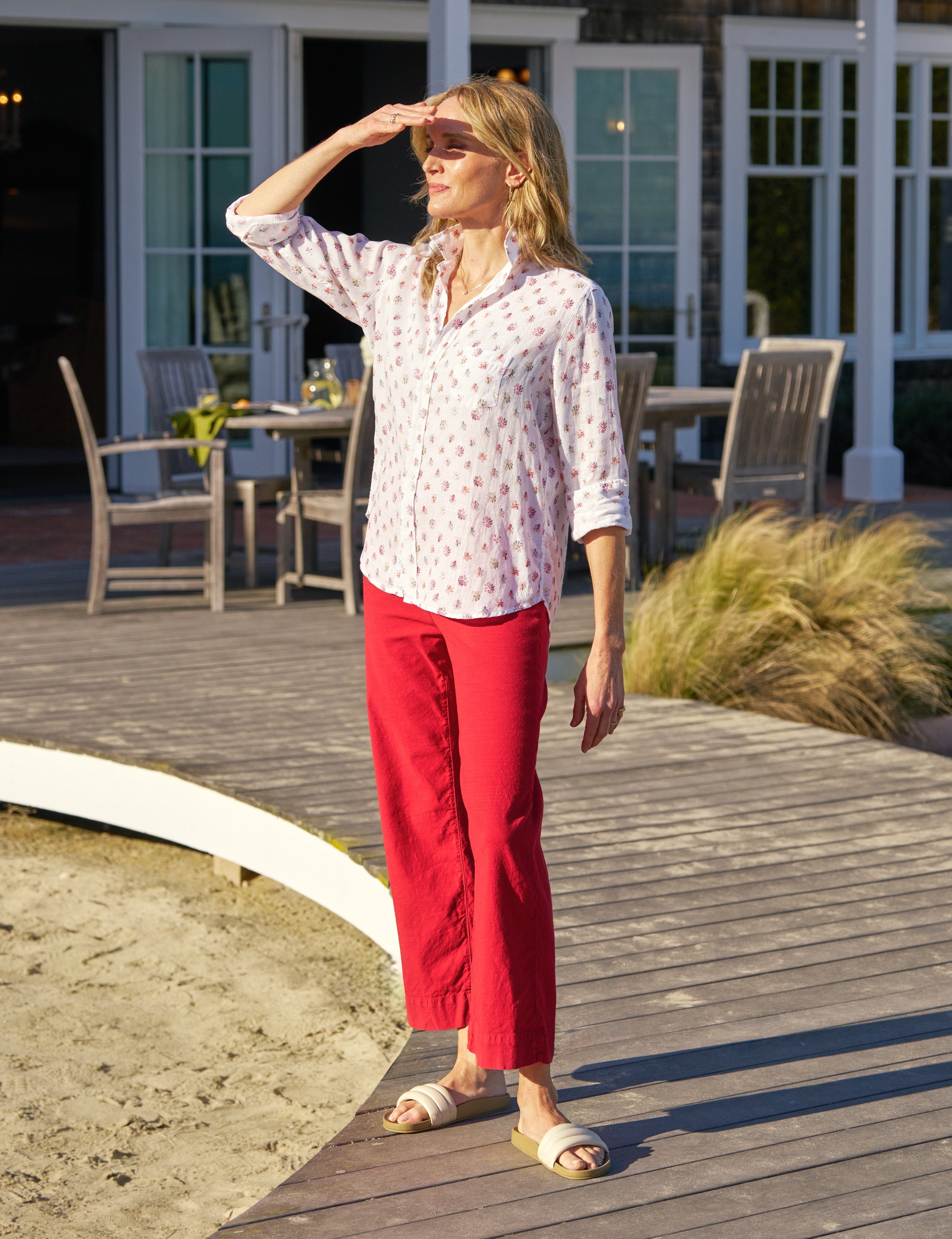 EILEEN Red and Blue Flower, Italian Classic Linen